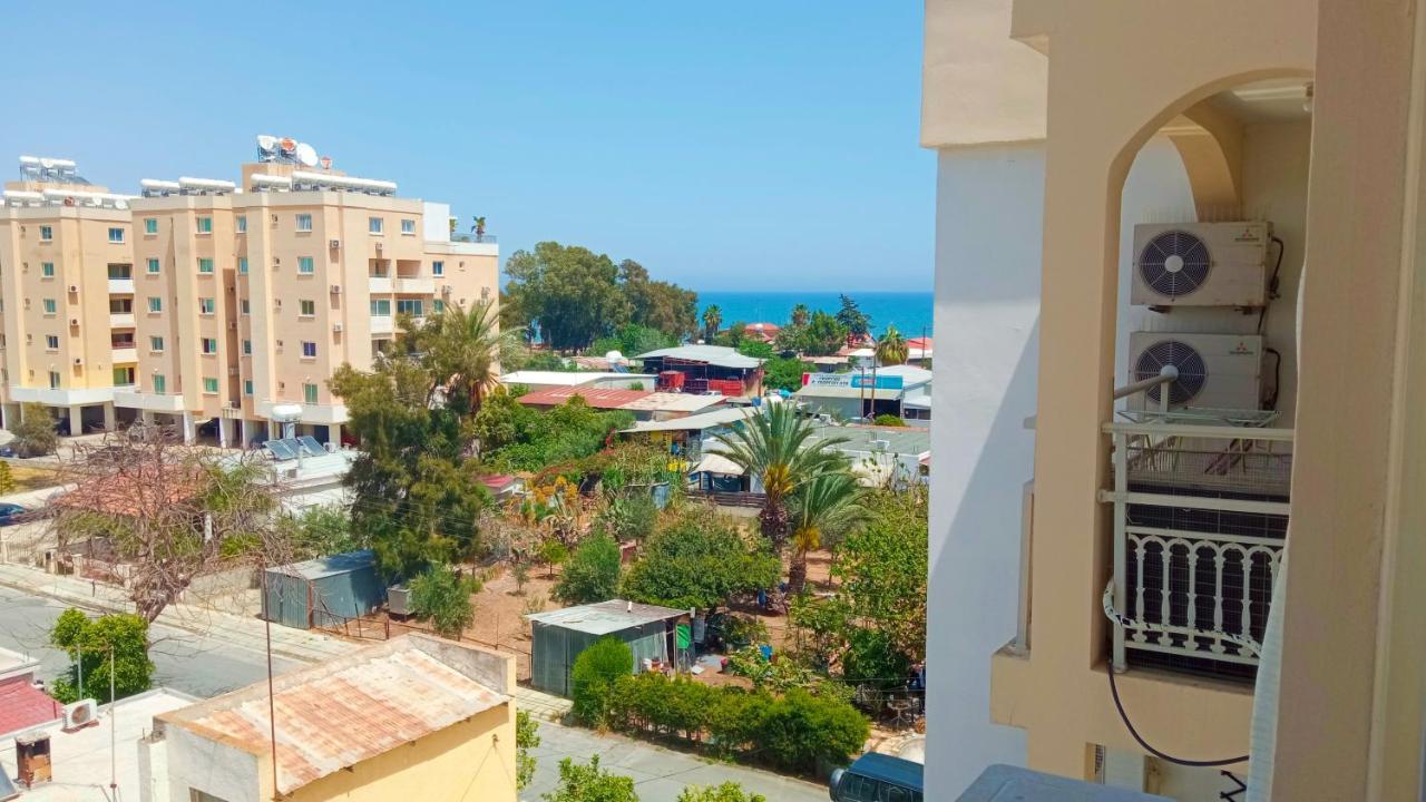 לרנקה Luxury Private Rooms -Sea View, Netflix, Gym- 5 Min From Beach! - Private Room In Shared Apartment מראה חיצוני תמונה