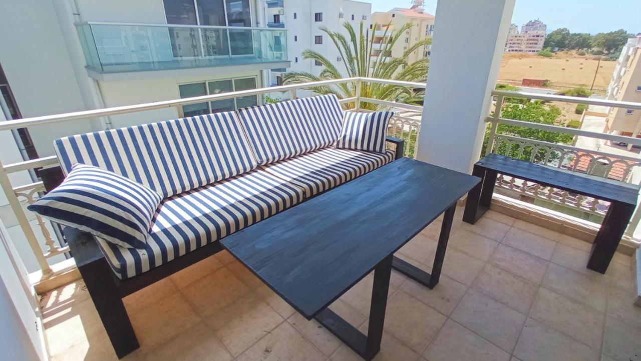 לרנקה Luxury Private Rooms -Sea View, Netflix, Gym- 5 Min From Beach! - Private Room In Shared Apartment מראה חיצוני תמונה